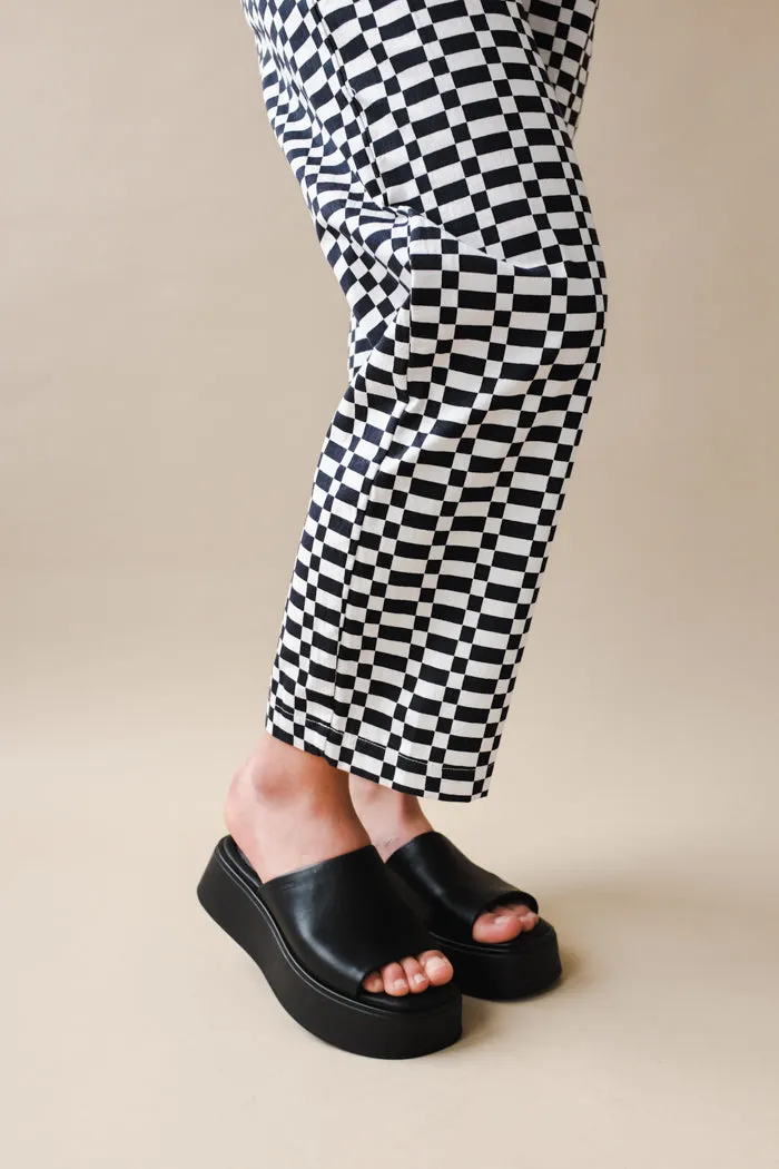 COURTNEY SLIDES