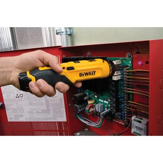 DeWalt DCF680N1 8V MAX Gyroscopic Screwdriver Kit