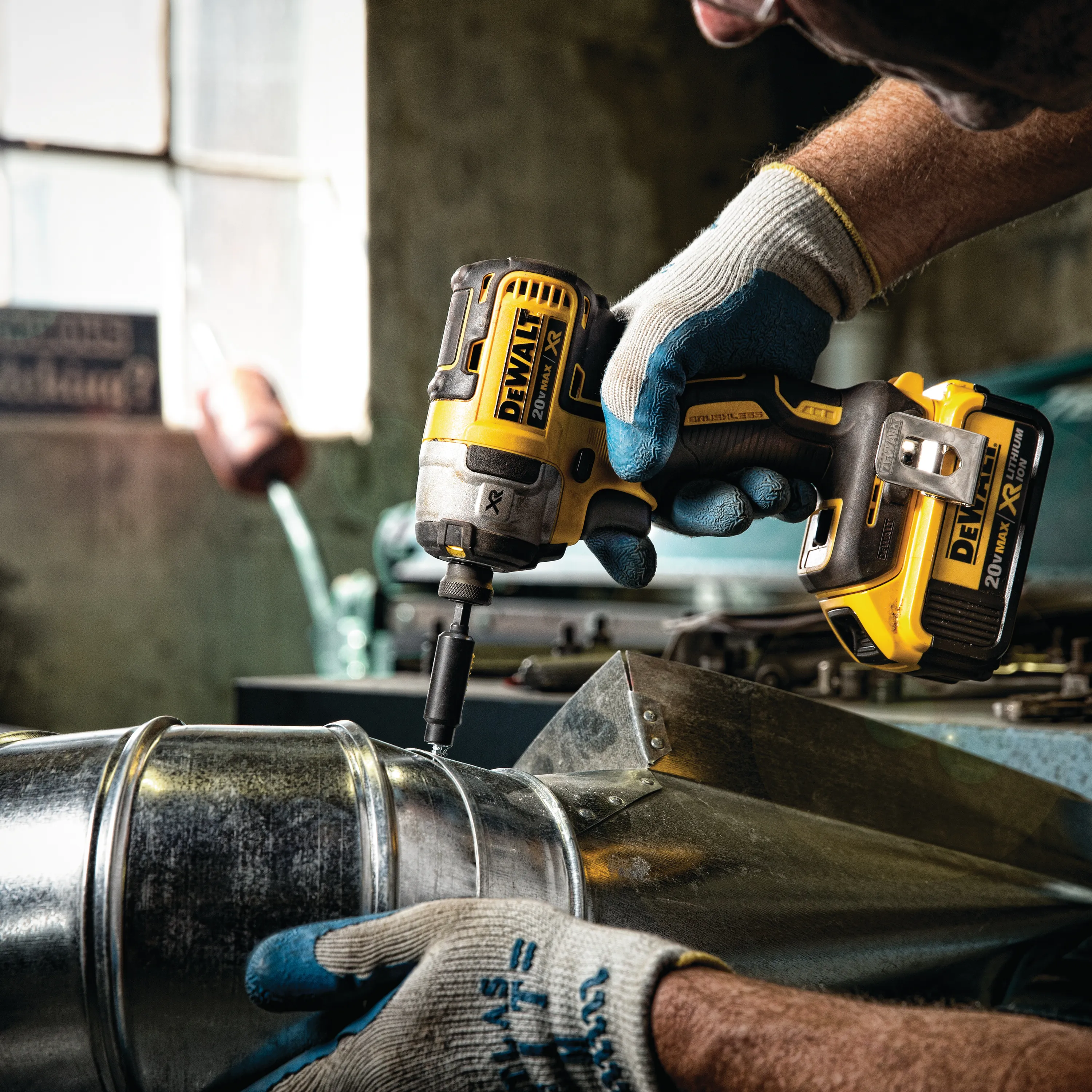 DeWalt DCF887M2 Impact Driver Kit