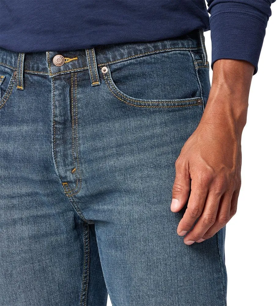 Levi Strauss Signature Gold Men's Regular Fit Flex Jeans (Available in Big & Tall)