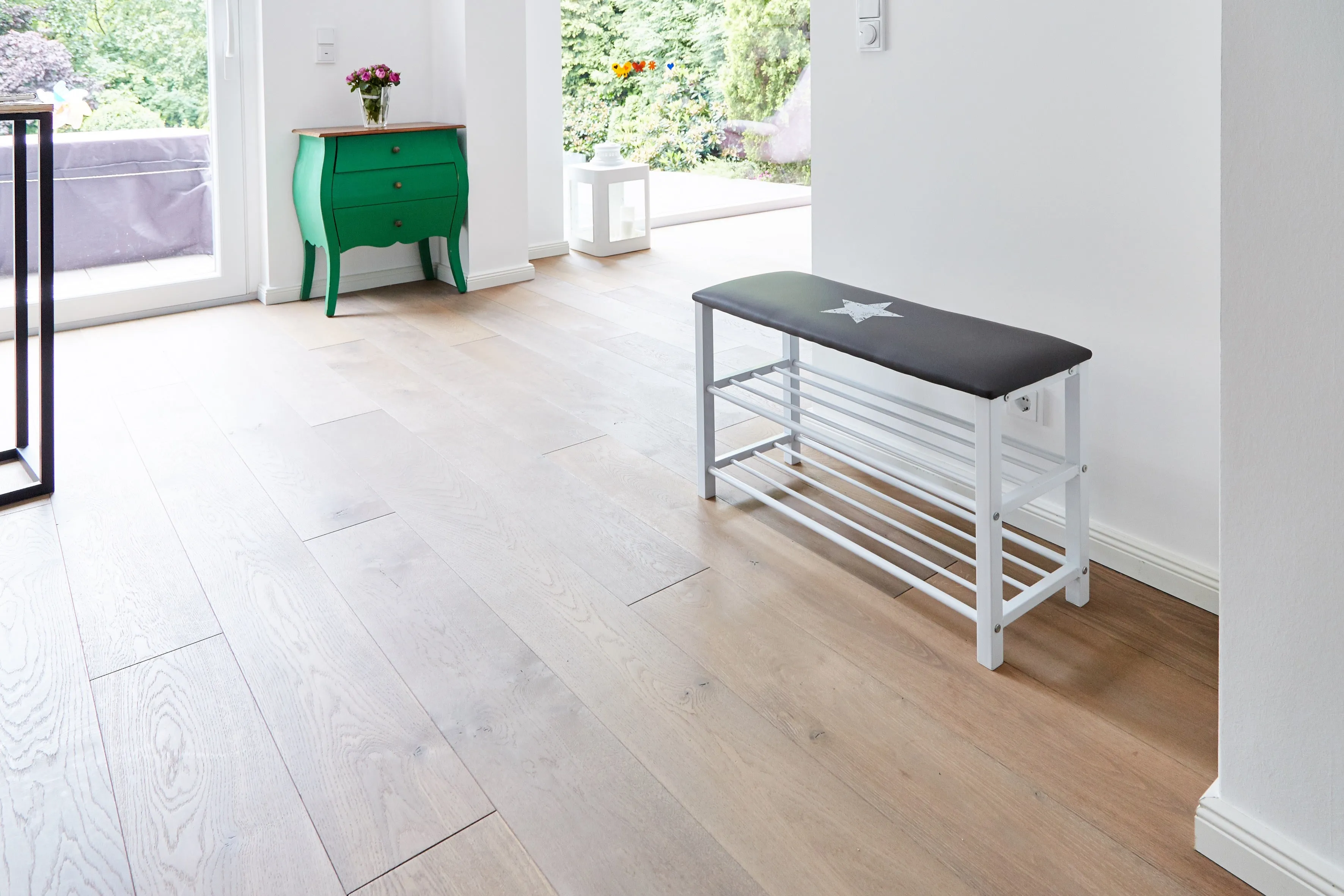 Shoe Rack With Cushion "Home" or "Star"