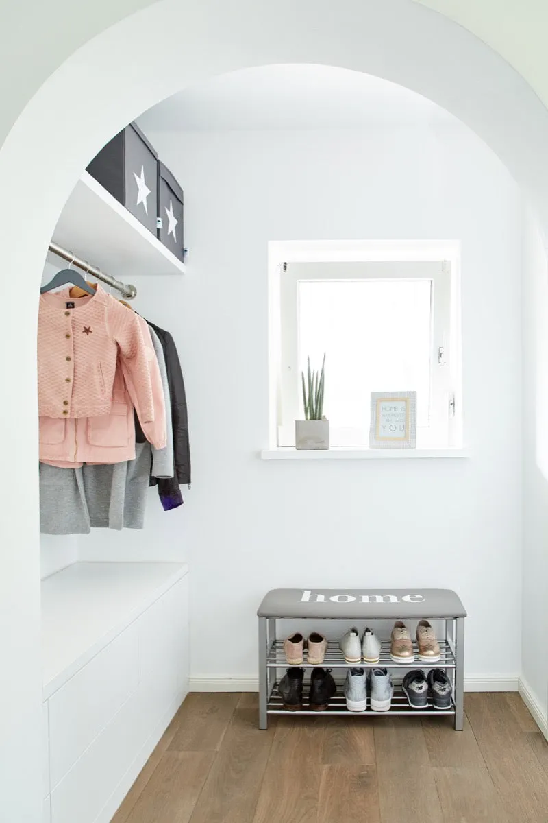 Shoe Rack With Cushion "Home" or "Star"